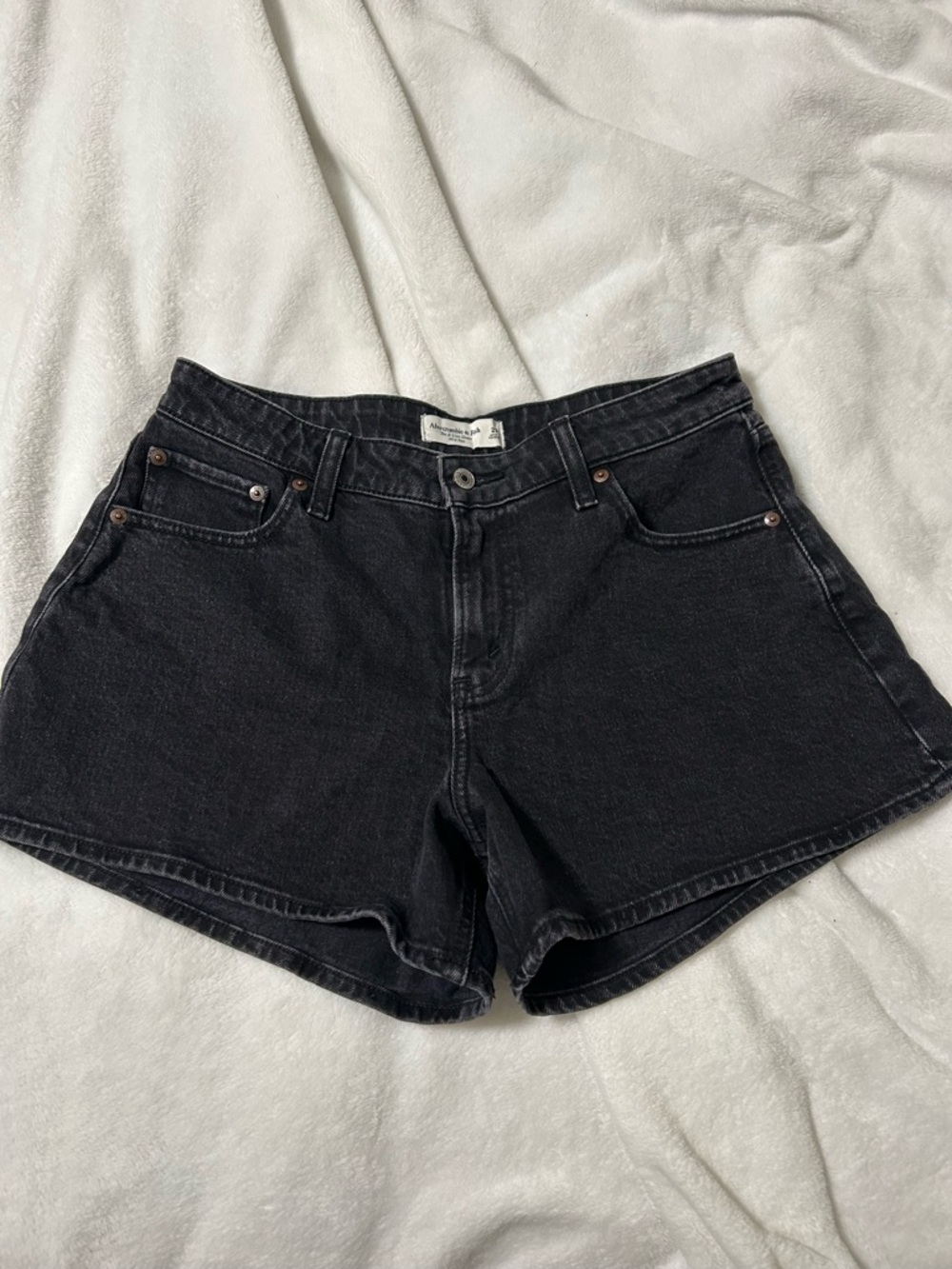 Abercrombie Mid-Rise Black Denim Women’s Shorts